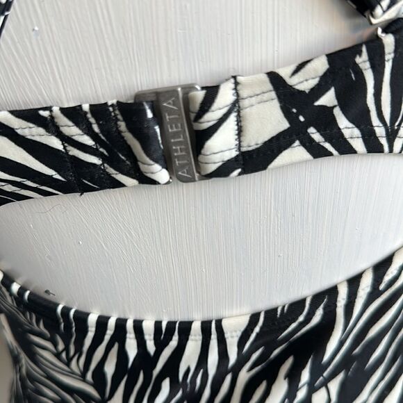 Athleta Island Print Swim Top 36B/C - Picture 4 of 6